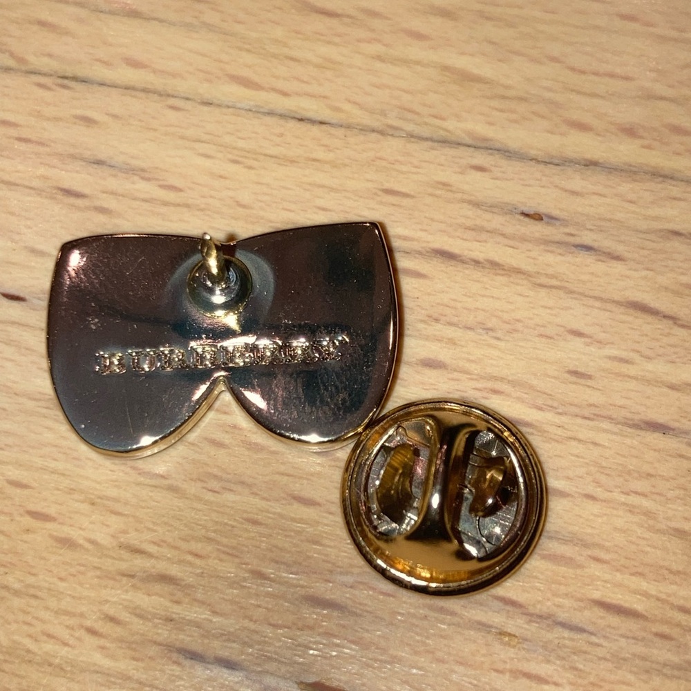 BurberryTheater Mask Tragedy and Comedy Brooch Pin Cream & Gold - NEW - Picture 2 of 8